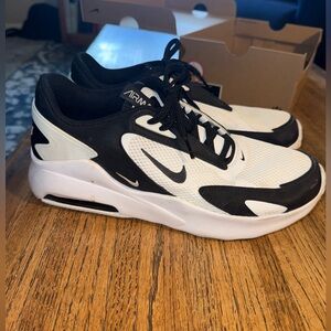Nike Air Max Bolt Sneakers – Men's Size 10.5 / Women's 12, White/Black